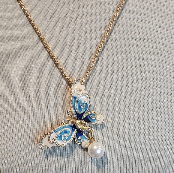 no name Jewelry - BLUE BUTTERFLY STATEMENT NECKLACE